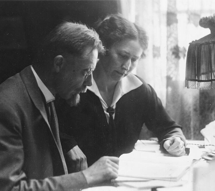 August 和 Marie Krogh